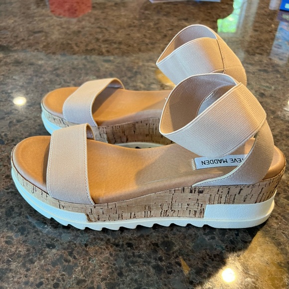 Steve Madden Sandals - Picture 1 of 3
